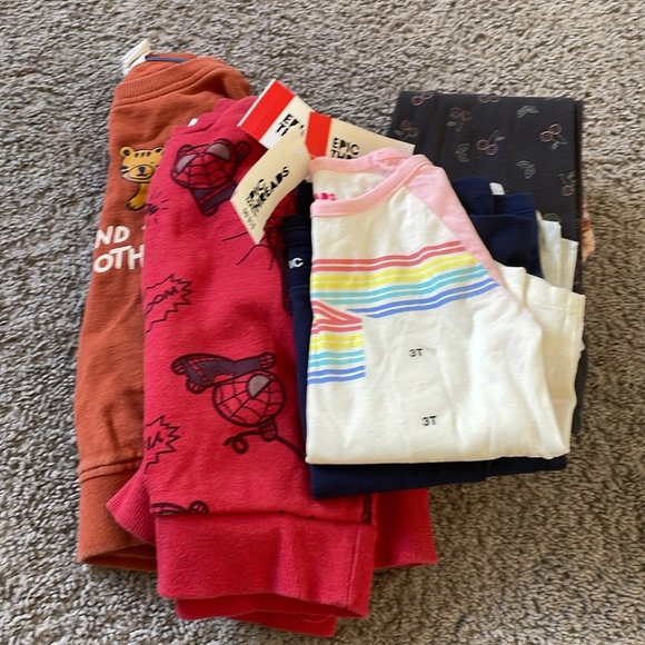 Girl's 3T Sweater Leggings Bundle - Picture 9 of 9